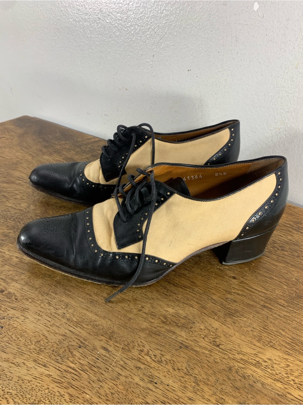 Vintage Ralph Lauren Spectator Oxford Heels Black Leather Cream Canvas  Italy
